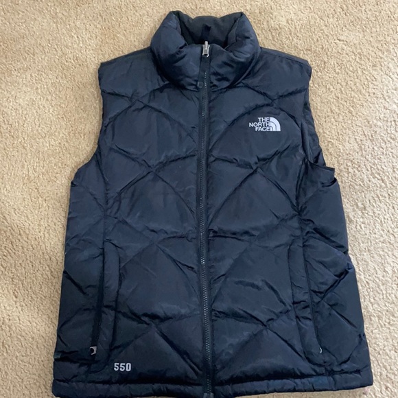 Woman’s North face Vest - Picture 1 of 4
